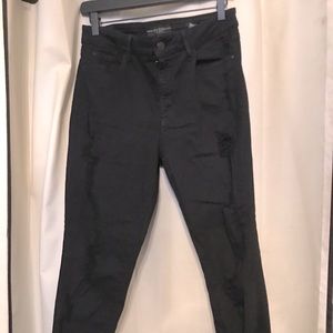 GUESS 1981 Skinny Jeans Distressed